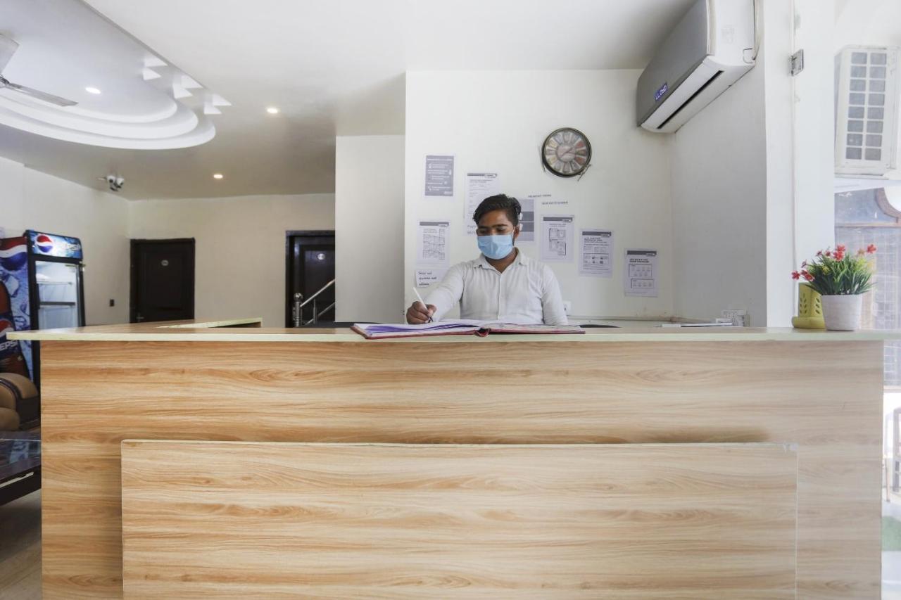 Capital O The Nest Expo Near Pvr Ansal Plaza Greater Noida Hotel Exterior photo